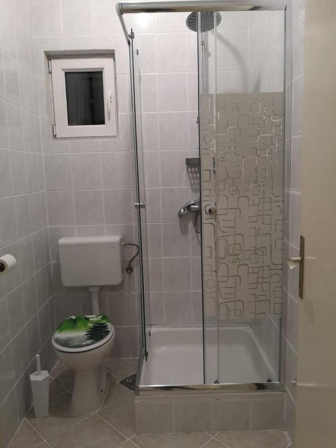 Apartmani Ljuba Рогозница Экстерьер фото