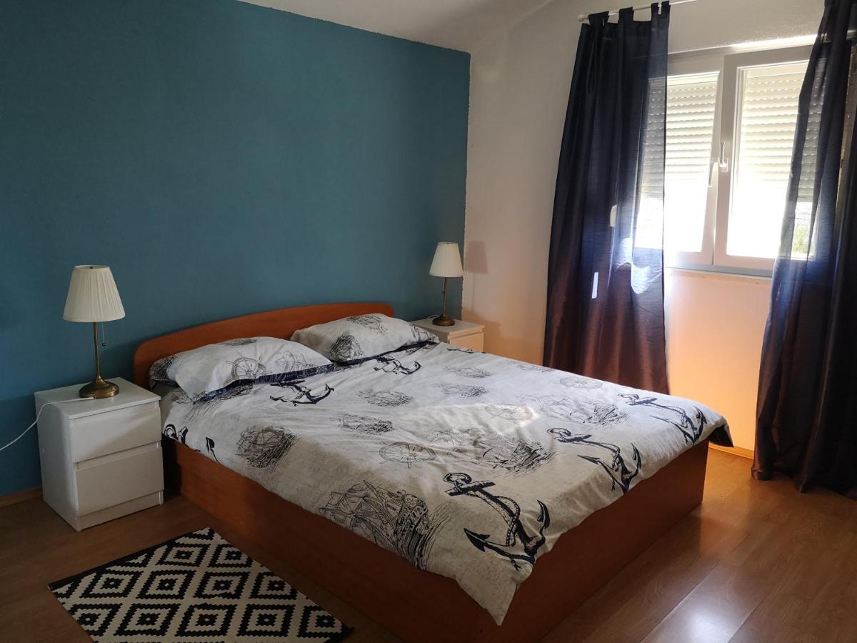 Apartmani Ljuba Рогозница Экстерьер фото